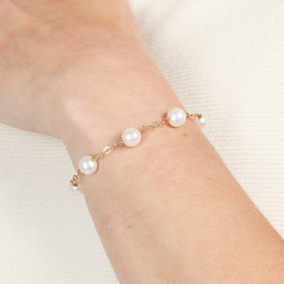 Bracciale con Catena Oro Giallo e Perle Tonde Bianche - Abbracciami White