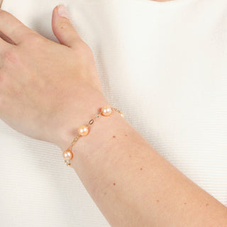 Bracciale con Catena Oro e Perle Tonde Rosa - Abbracciami Pink