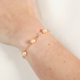 Bracciale con Catena Oro e Perle Tonde Rosa - Abbracciami Pink
