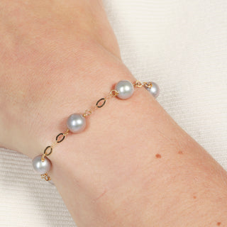 Bracciale con Catena Oro 18kt e Perle Tonde Grigie - Abbracciami Gray