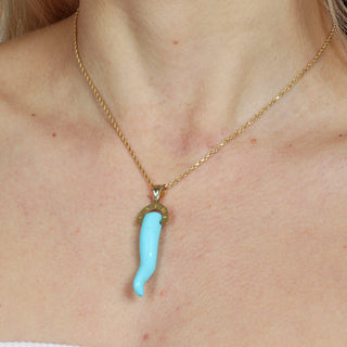 Turquoise and 18 kt Gold Horn Pendant with Capri Engraving – Lucky Charm Pendant Made in Italy