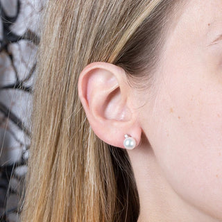 Orecchini a Lobo con Perla Giapponese 6,5 mm e Diamante 0,04 ct