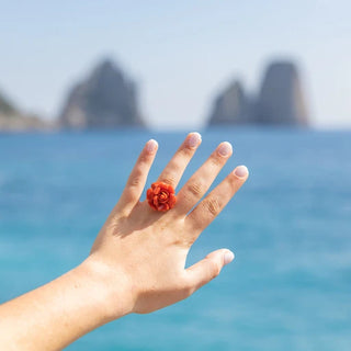 Anello in Corallo Rosso Autentico a Forma di Rosa in Oro 18 KT – Anello Flower Power