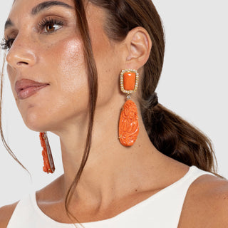 Cameo Earrings — Orecchini in corallo inciso, diamanti brown e oro 18 kt